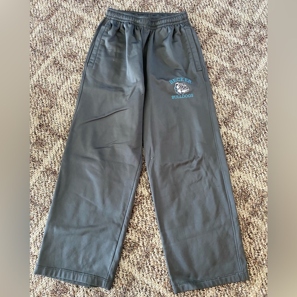 Gray Becker Bulldog sweatpants